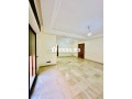 Superbe appartement à louer à Guéliz. Superficie 105 m². Système de parabole et résidence sécurisée - miniature 4