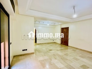 Superbe appartement à louer à Guéliz. Superficie 105 m². Système de parabole et résidence sécurisée - Appartement à louer - Marrakech