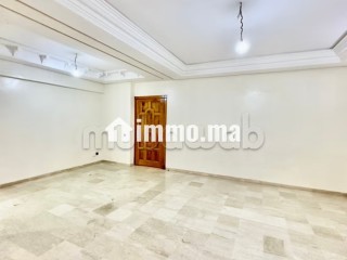 Superbe appartement à louer à Guéliz. Superficie 105 m². Système de parabole et résidence sécurisée - Appartement à louer - Marrakech