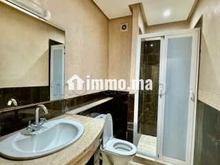 Superbe appartement à louer à Guéliz. Superficie 105 m². Système de parabole et résidence sécurisée - Appartement à louer - Marrakech