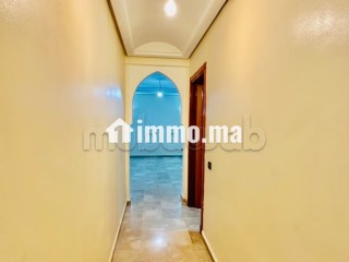 Superbe appartement à louer à Guéliz. Superficie 105 m². Système de parabole et résidence sécurisée - Appartement à louer - Marrakech