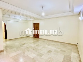 Superbe appartement à louer à Guéliz. Superficie 105 m². Système de parabole et résidence sécurisée - Appartement à louer - Marrakech