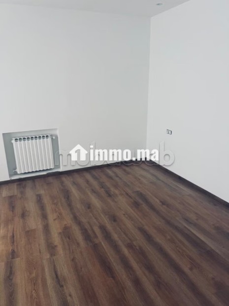 Bir kacem villa avec ch. Central et piscine à louer - Location Immobilier - Rabat - photo 6