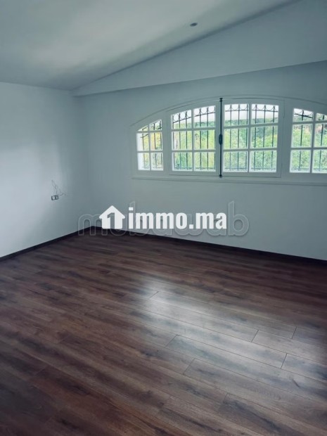 Bir kacem villa avec ch. Central et piscine à louer - Location Immobilier - Rabat - photo 8