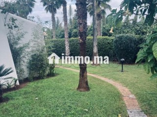 Bir kacem villa avec ch. Central et piscine à louer - Villa à louer - Rabat
