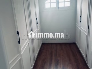 Bir kacem villa avec ch. Central et piscine à louer - Villa à louer - Rabat