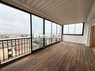Ain diab/appart rénove 3 chambres vue mer - Appartement à louer - Casablanca