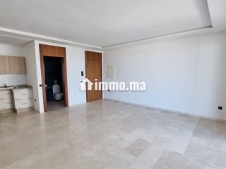 Appartement avec terrasse en étage supérieur CFC - Appartement à louer - Casablanca