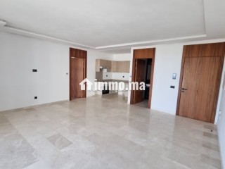 Appartement avec terrasse en étage supérieur CFC - Appartement à louer - Casablanca