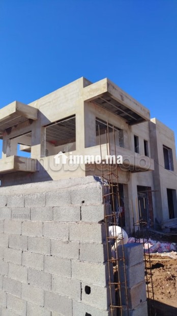 Vente villa semi finie à Route de Fez. Surface totale 398 m². Conciergerie à disposition, système de climatisation - Vente Immobilier - Marrakech - photo 2