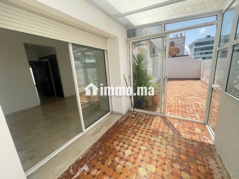 Très bel appartement familial de 178m2 avec grande terrasse de 50m2 à la location Vide à quartier Racine - Location Immobilier - Casablanca - photo 1