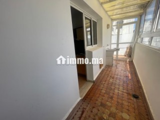 Très bel appartement familial de 178m2 avec grande terrasse de 50m2 à la location Vide à quartier Racine - Appartement à louer - Casablanca