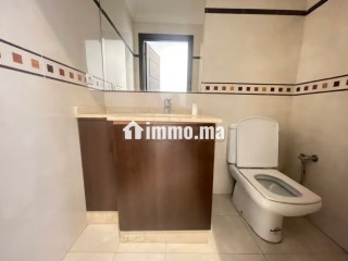Très bel appartement familial de 178m2 avec grande terrasse de 50m2 à la location Vide à quartier Racine - Appartement à louer - Casablanca