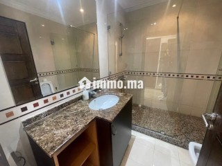 Très bel appartement familial de 178m2 avec grande terrasse de 50m2 à la location Vide à quartier Racine - Appartement à louer - Casablanca