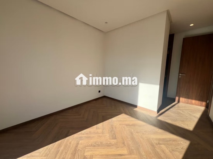 Appartement en location à Casablanca Finance City. 2 chambres. Porte blindée, salon marocain - Location Immobilier - Casablanca - photo 3