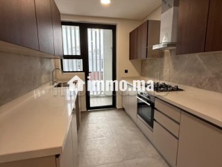 Appartement en location à Casablanca Finance City. 2 chambres. Porte blindée, salon marocain - Appartement à louer - Casablanca