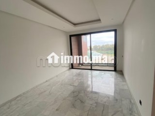 Louez cet appartement à Casablanca Finance City.
Superficie 109 m².
Salon traditionnel et porte blindée - Appartement à louer - Casablanca