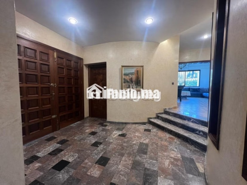 Villa de 836 m² à Casablanca - Vente Immobilier - Casablanca - photo 1