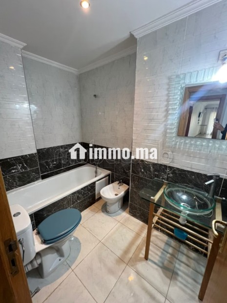 Appartement à l'achat à Asilah marina GOLF PROJET Touristique.
Superficie 97 m².
Meublé - Vente Immobilier - Asilah - photo 4