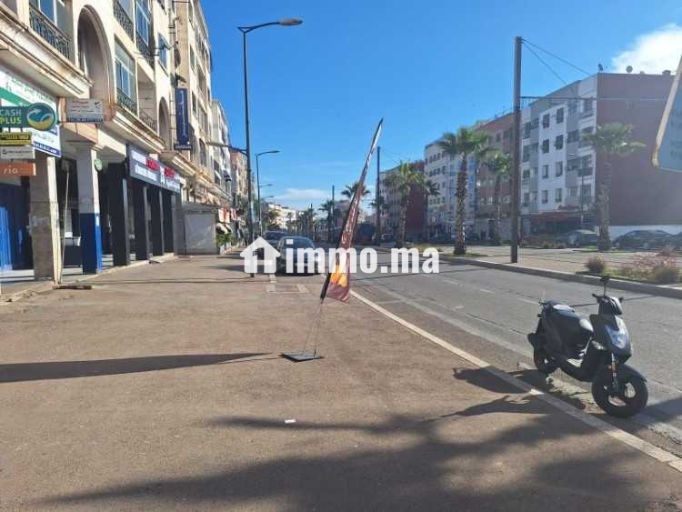 LOCAL SUR LE BD EN FACE TRMWAY OKABA - Location Immobilier - Casablanca - photo 2