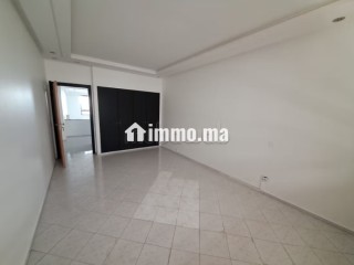 A Louer Appartement à usage bureau Diour Jamae - Appartement à louer - Rabat