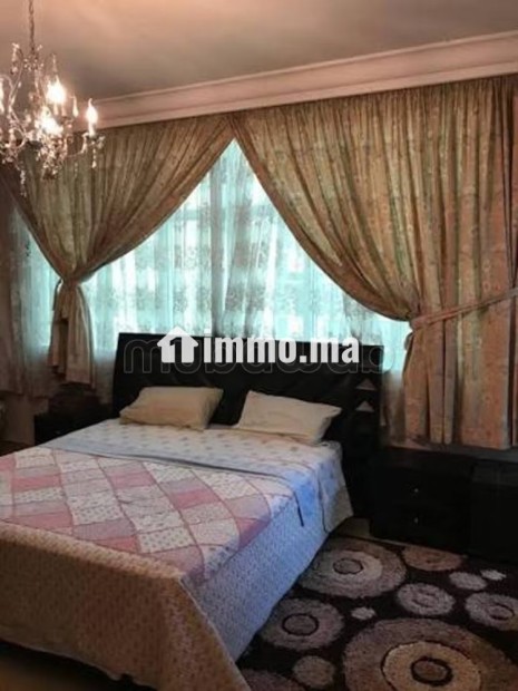 Location saisonnière à Azrou. 2 chambres. Salon traditionnel, antenne parabolique générale - Vente Immobilier - Azrou - photo 3