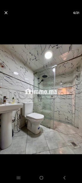 Location saisonnière à Azrou. 2 chambres. Salon traditionnel, antenne parabolique générale - Vente Immobilier - Azrou - photo 6