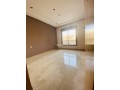 location-apprt-3-ch-salon-vide-a-belvedere-6500-dh-small-0