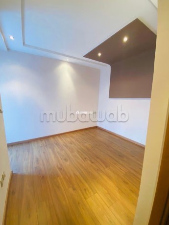 location-apprt-3-ch-salon-vide-a-belvedere-6500-dh-big-10