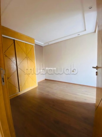 location-apprt-3-ch-salon-vide-a-belvedere-6500-dh-big-5