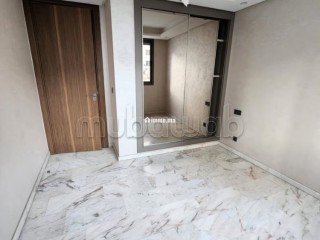 Appart Luxe 75m2 à Bourgogne pré Clinique Badr - Appartement à louer - Casablanca