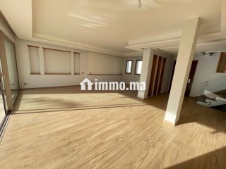 Belle Villa neuve moderne de 452m2 à louer - Villa à louer - Agadir