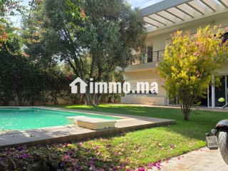 Superbe villa à louer à Casablanca Finance City. Superficie 300 m². Meublé - Villa à louer - Casablanca
