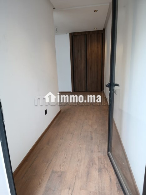 Superbe appartement à louer à Palmier. Surface de 48 m². Prestation de conciergerie, air conditionné - Location Immobilier - Casablanca - photo 4