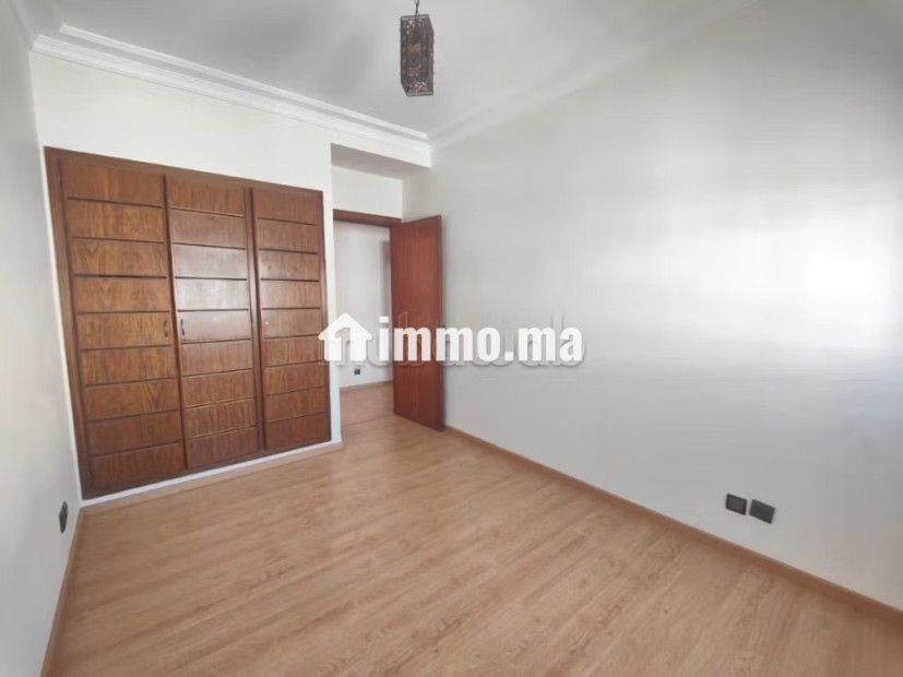A louer appartement terrasse proche de lycée lyauty - Location Immobilier - Casablanca - photo 3