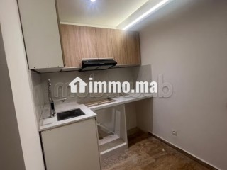 Appartement à louer à Aviation Mabella. 1 belle chambre. Cuisine équipée - Appartement à louer - Rabat