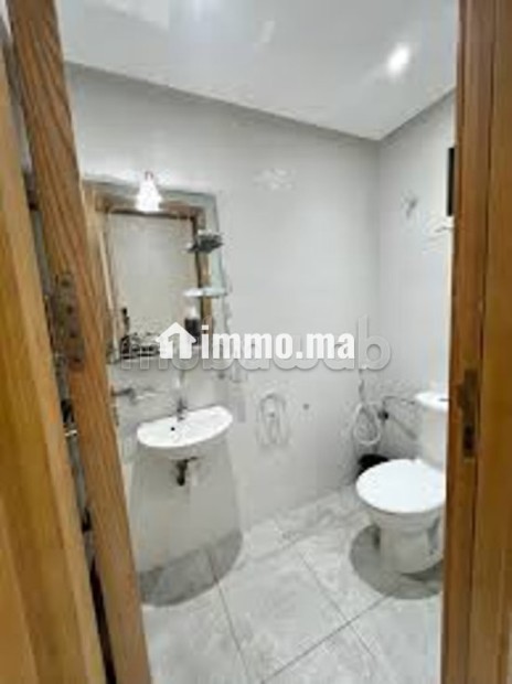 Appartement de vacances à louer à Béni Mellal. 2 grandes pièces. Salon Marocain, sécurité - Vente Immobilier - Beni Mellal - photo 4