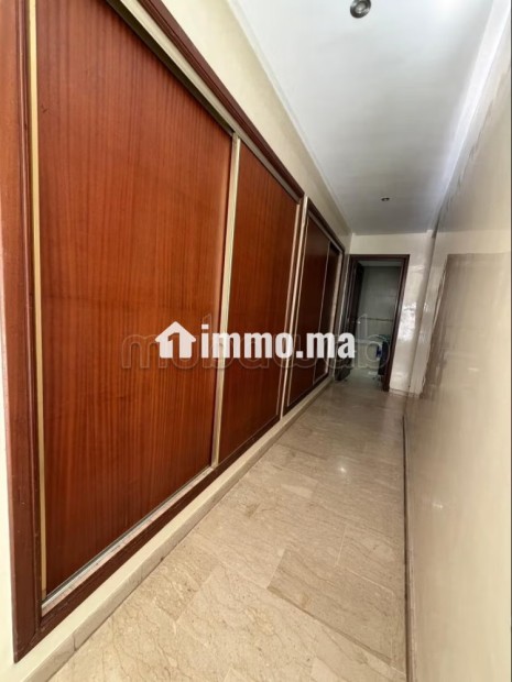 Appartement vide à louer à Palmier. 3 belles chambres. Terrasse et ascenseur - Location Immobilier - Casablanca - photo 6