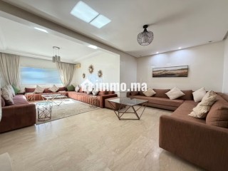 Appartement vide à louer à Palmier. 3 belles chambres. Terrasse et ascenseur - Appartement à louer - Casablanca