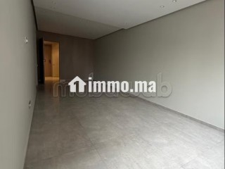 Appartement en location à Ferme Bretonne Hay Arraha. 2 belles chambres. Ascenseur et places de parking - Appartement à louer - Casablanca