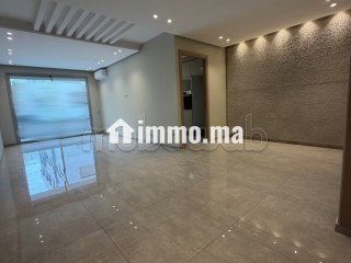 Bel appartement en location à Ferme Bretonne Hay Arraha. 3 pièces. Parking et terrasse - Appartement à louer - Casablanca