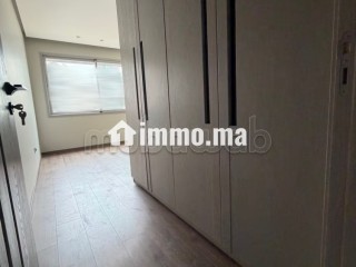 Bel appartement en location à Ferme Bretonne Hay Arraha. 3 pièces. Parking et terrasse - Appartement à louer - Casablanca