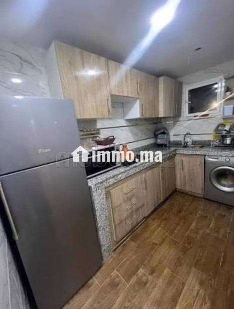 Location saisonnière à Béni Mellal. 2 belles chambres. Salon typique marocain, résidence sécurisée - Vente Immobilier - Beni Mellal - photo 2