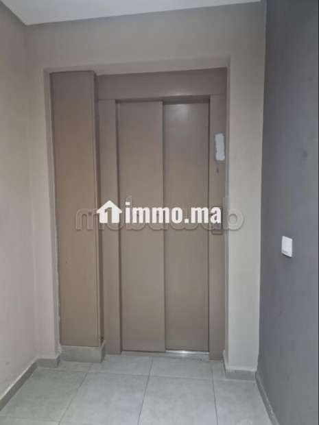 Vend appartement à ssanaobar izdihar 3 pièces. Meublé - Vente Immobilier - Marrakech - photo 4