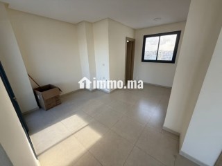 Location de bureaux à Maârif. Surface de 74 m². Porte blindée, sécurité - Bureau à louer - Casablanca