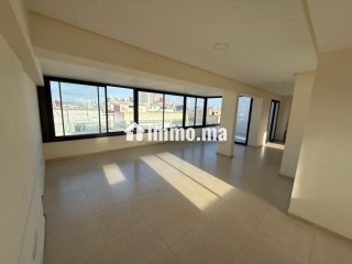 Location de bureaux à Maârif. Surface de 74 m². Porte blindée, sécurité - Bureau à louer - Casablanca