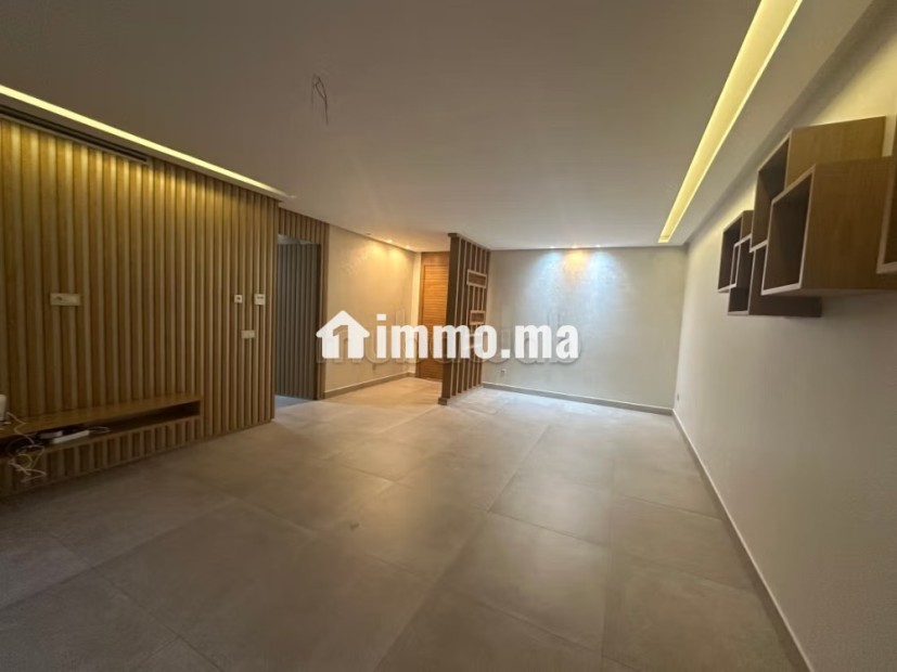 Bel appartement en location à Oasis. Surface de 130 m². Double vitrage et porte blindée - Location Immobilier - Casablanca - photo 1