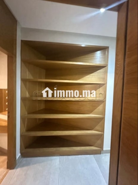 Bel appartement en location à Oasis. Surface de 130 m². Double vitrage et porte blindée - Location Immobilier - Casablanca - photo 4