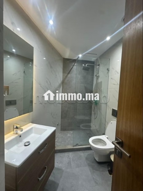 Bel appartement en location à Oasis. Surface de 130 m². Double vitrage et porte blindée - Location Immobilier - Casablanca - photo 7