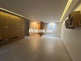 Bel appartement en location à Oasis. Surface de 130 m². Double vitrage et porte blindée - Appartement à louer - Casablanca